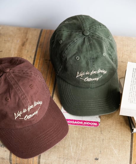 LIVING CAP