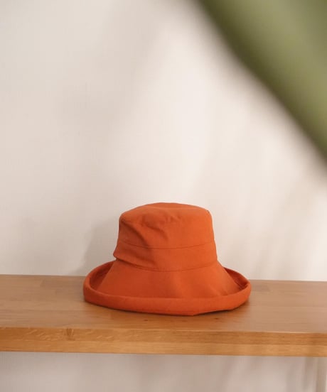 WIDE BRIM HAT