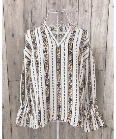 CANDY SLEEVE BLOUSE