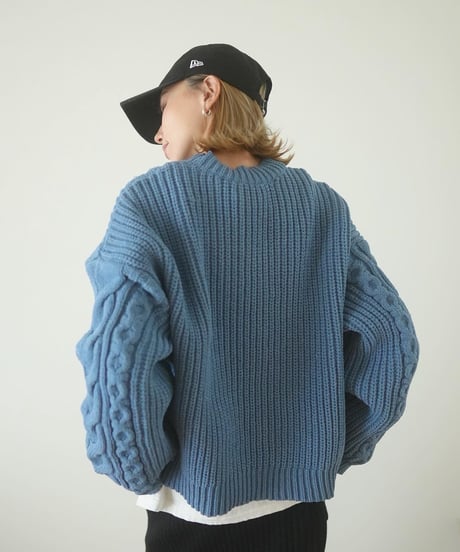 CABLE KNIT