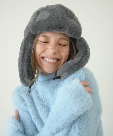 SHAGGY HIGH NECK KNIT