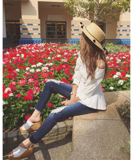 FRONT LACE UP TOPS