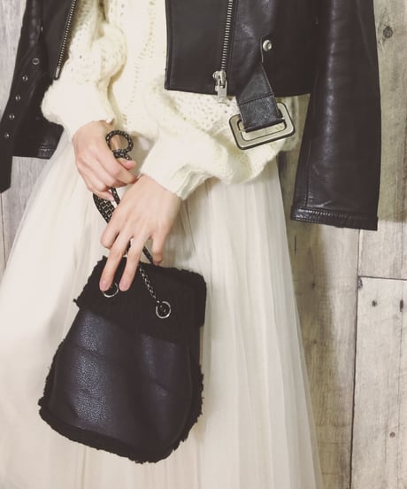 CHAIN HAND BAG