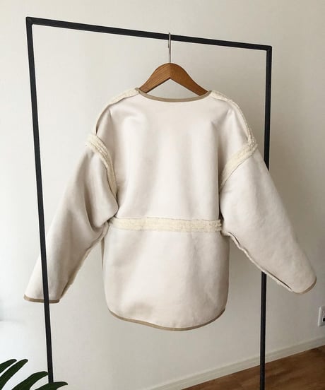 REVERSIBLE BOA CORT