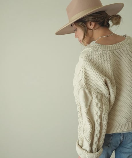 CABLE KNIT CARDIGAN