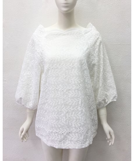 PUNCHING LACE BL