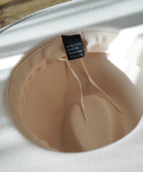 WIDE BRIM FELT HAT