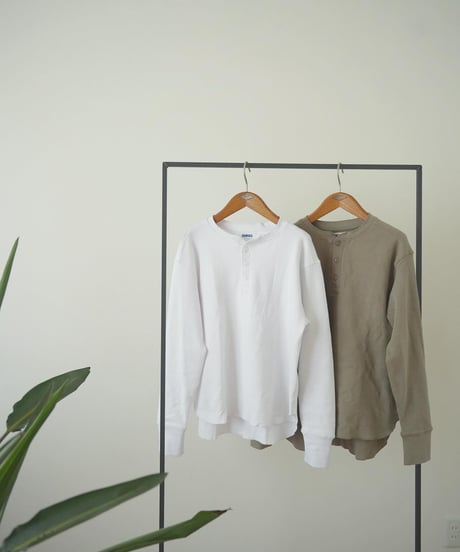 HENRY NECK TOPS