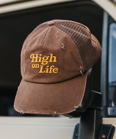 HIGH ON LIFE - TRUCKER CAP