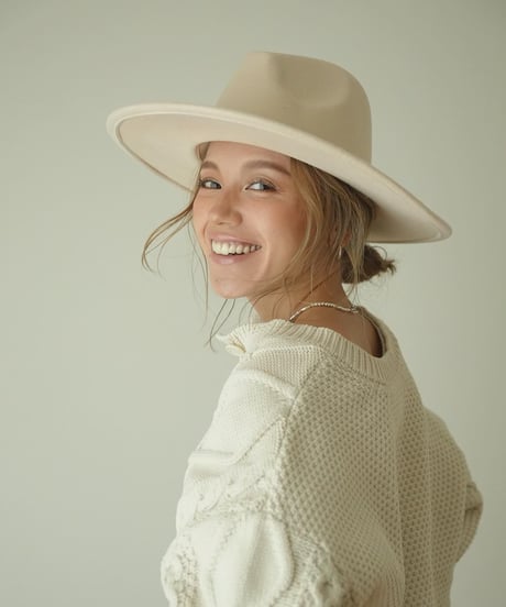 WIDE BRIM FELT HAT