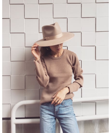 BACK OPEN KNIT TOPS