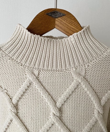 CHENILLE CABLE KNIT