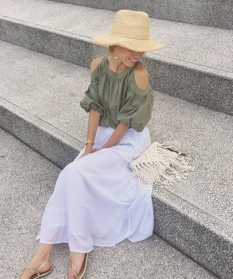 OPEN SHOULDER TOPS