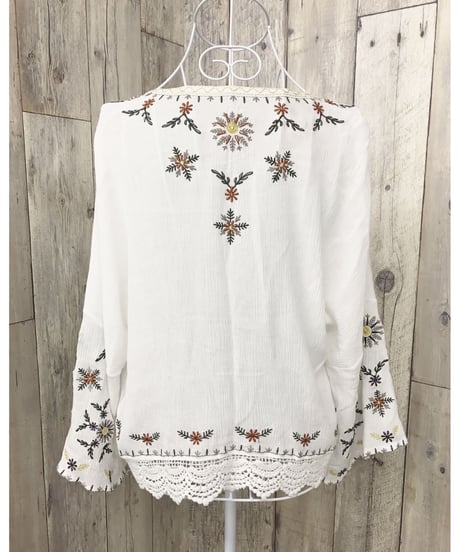 EMBROIDERY CARDIGAN