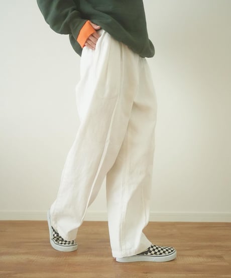 TWILL TUCK PANTS