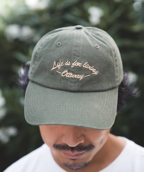 LIVING CAP