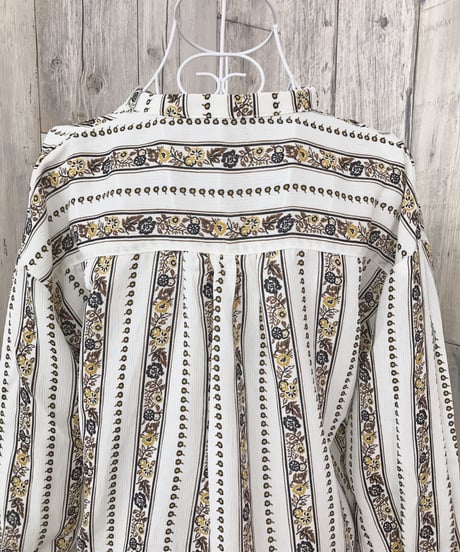 CANDY SLEEVE BLOUSE