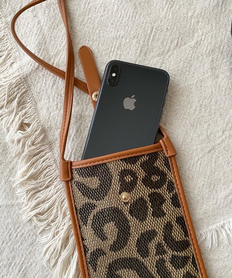 LEOPARD SHOULDER