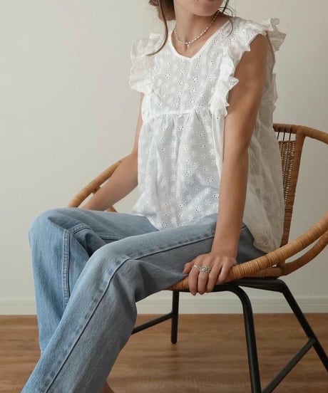 LACE FRILL BLOUSE