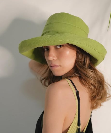 WIDE BRIM HAT