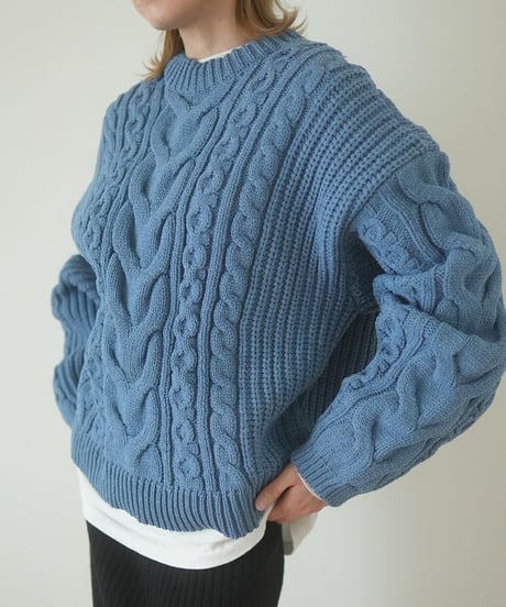 CABLE KNIT