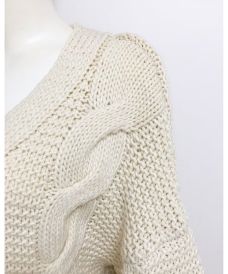 CABLE KNIT CARDIGAN