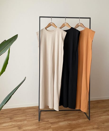 LONG SLIT DRESS
