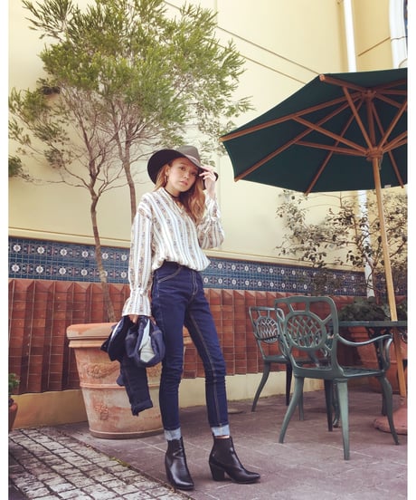 CANDY SLEEVE BLOUSE