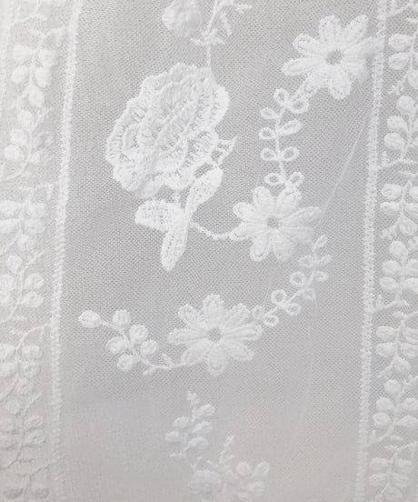 LONG LACE GOWN