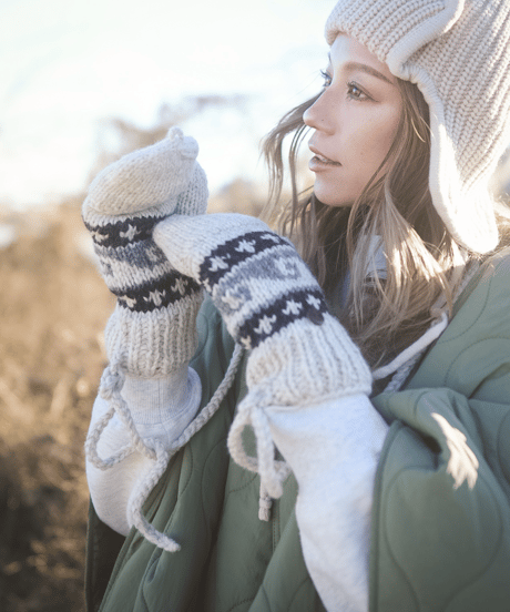 WOOL MITTENS