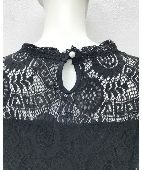 FRILL LACE BLOUSE