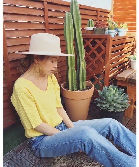 V/N RIB KNIT TOPS