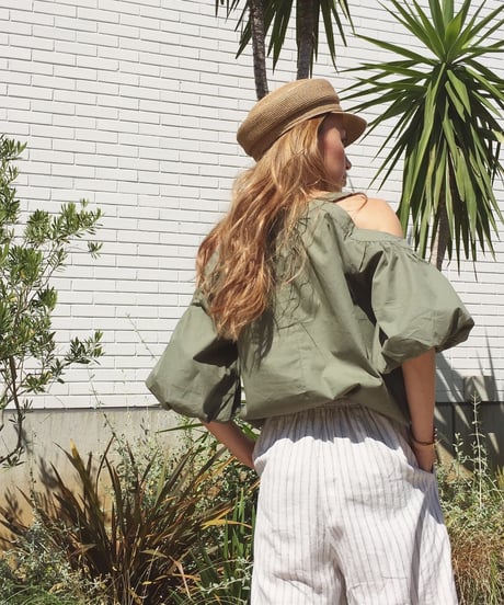 OPEN SHOULDER TOPS