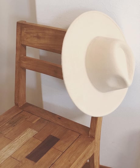 FELT HAT