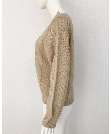 CABLE VNECK KNIT