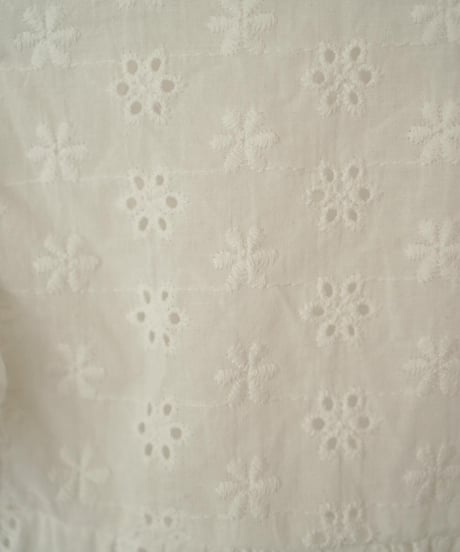 LACE FRILL BLOUSE