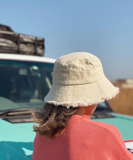 BUCKET HAT