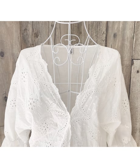 PUNCHING LACE BL