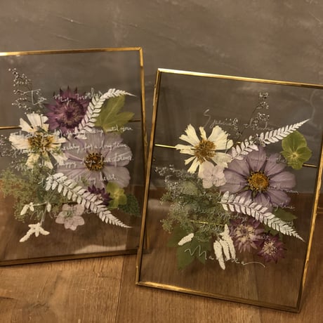 wedding贈呈品 :  flower frame -stand-