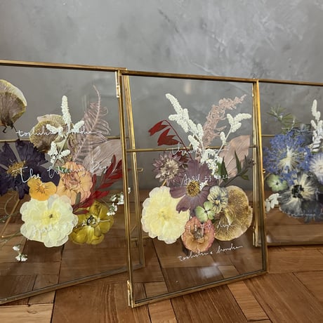 wedding贈呈品 :  flower frame -stand-