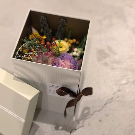 ninaセレクト：surprise flower BOX