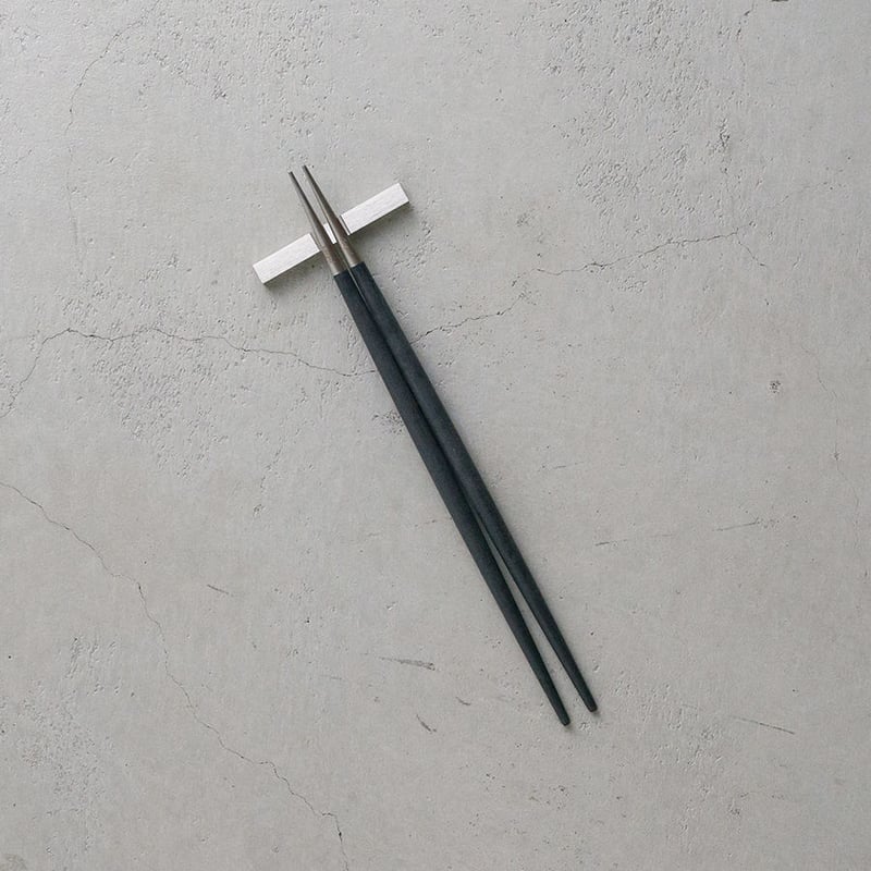 【お値下げしました】クチポールお箸　箸置きセット【新品未使用】 Cutipol 正規品 クチポール 箸 + 箸置き セット ペア ギフト