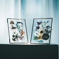 wedding贈呈品 :  flower frame -stand-