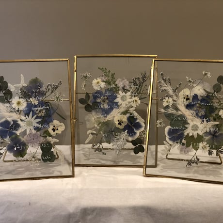 wedding贈呈品 :  flower frame -stand-