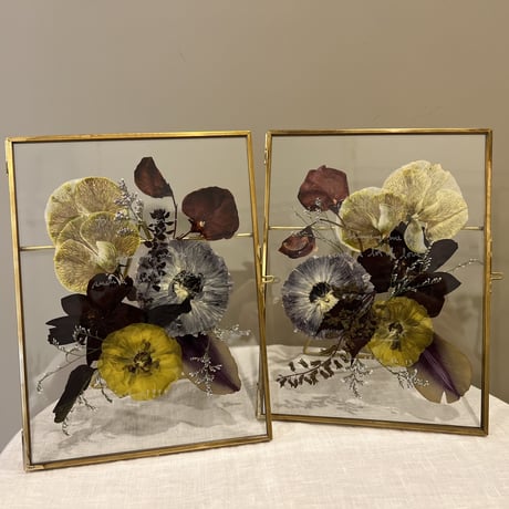 wedding贈呈品 :  flower frame -stand-