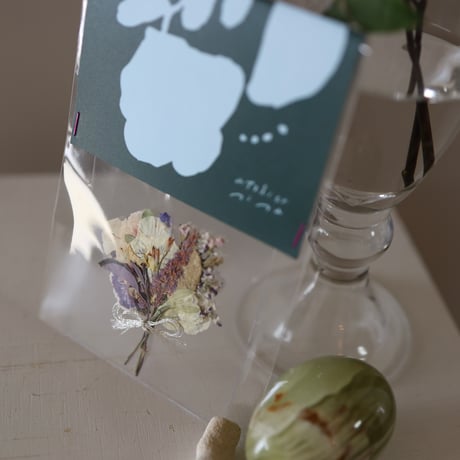 tiny phone bouquet