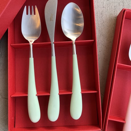 = Cutipol =    ALICE  Gift SET