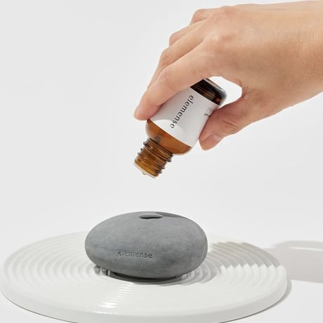 -elemense -pottery stone diffuser