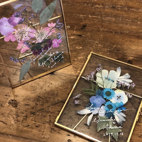wedding贈呈品 :  flower frame -stand-