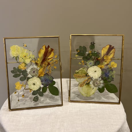wedding贈呈品 :  flower frame -stand-